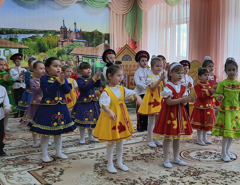 Фольклорный праздник "Как на наши Осенины!"