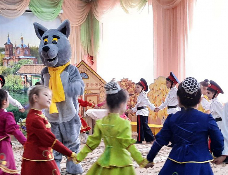 Фольклорный праздник "Как на наши Осенины!"